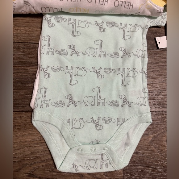 Neutral baby set Sleeper and Onesies Bodysuits 3-6 months - Picture 4 of 7